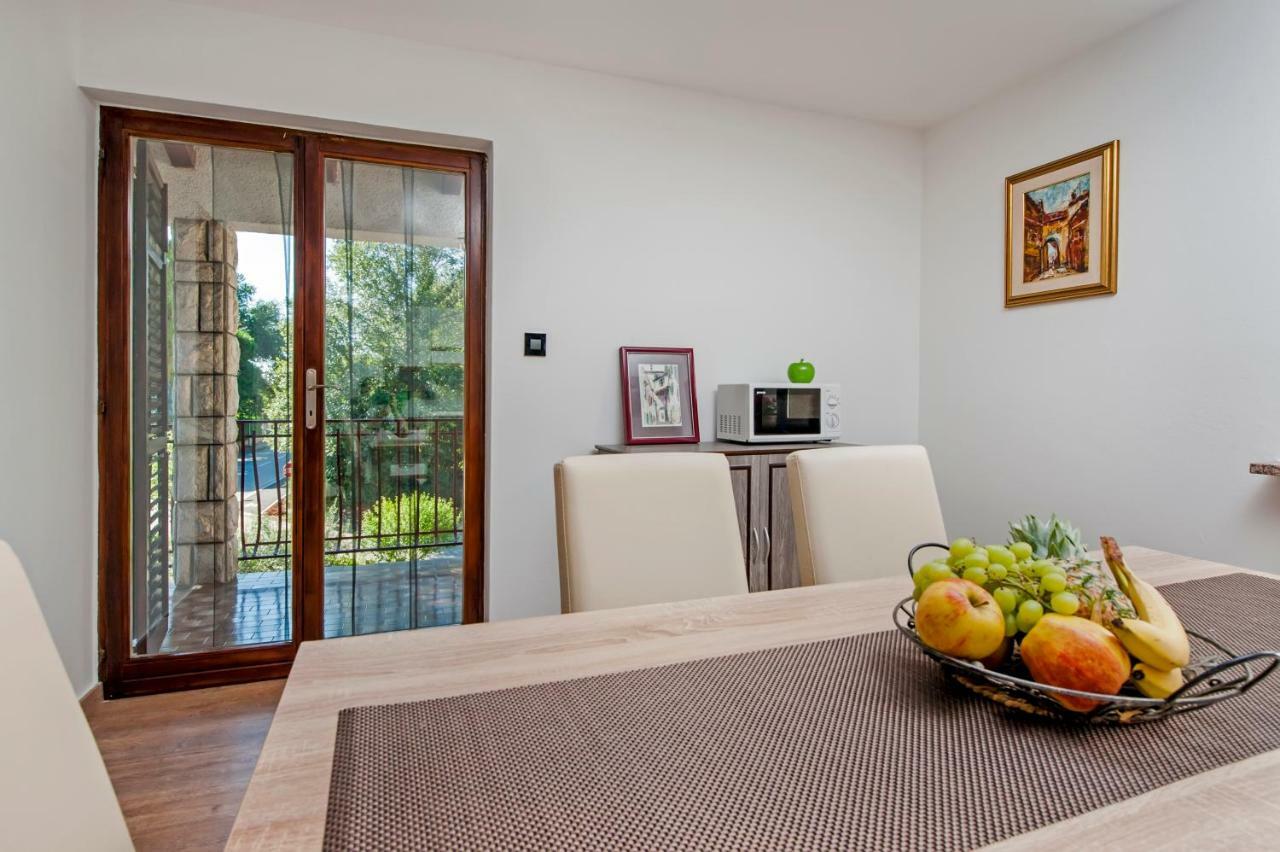 Apartment Nika Rovinj Exterior photo