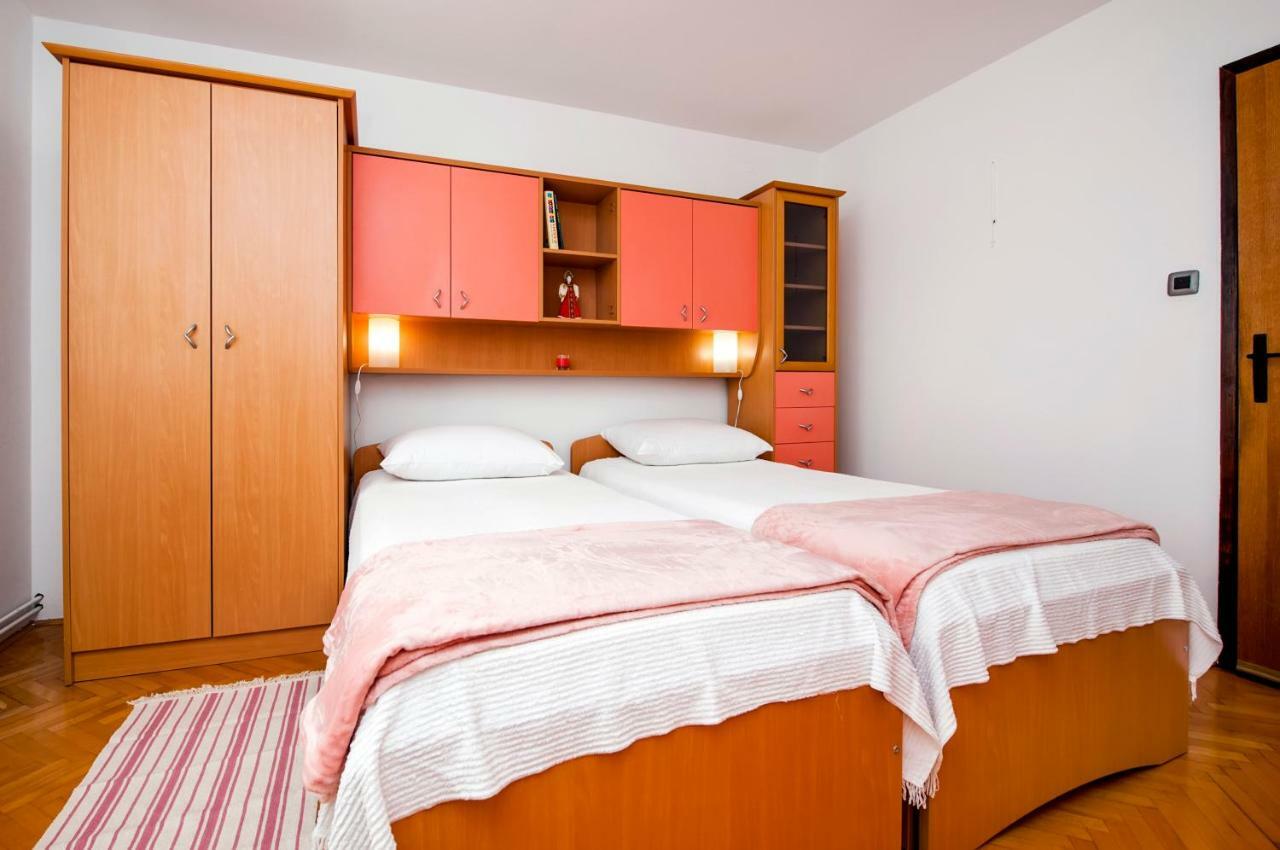 Apartment Nika Rovinj Exterior photo